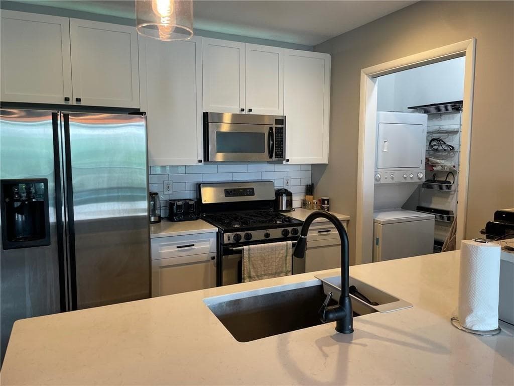 1 bedroom, 1 bathroom, 760 sq ft condominium for rent at 845 Spring Street 213, Atlanta, GA 30308 for $2,100 a month — photo 2