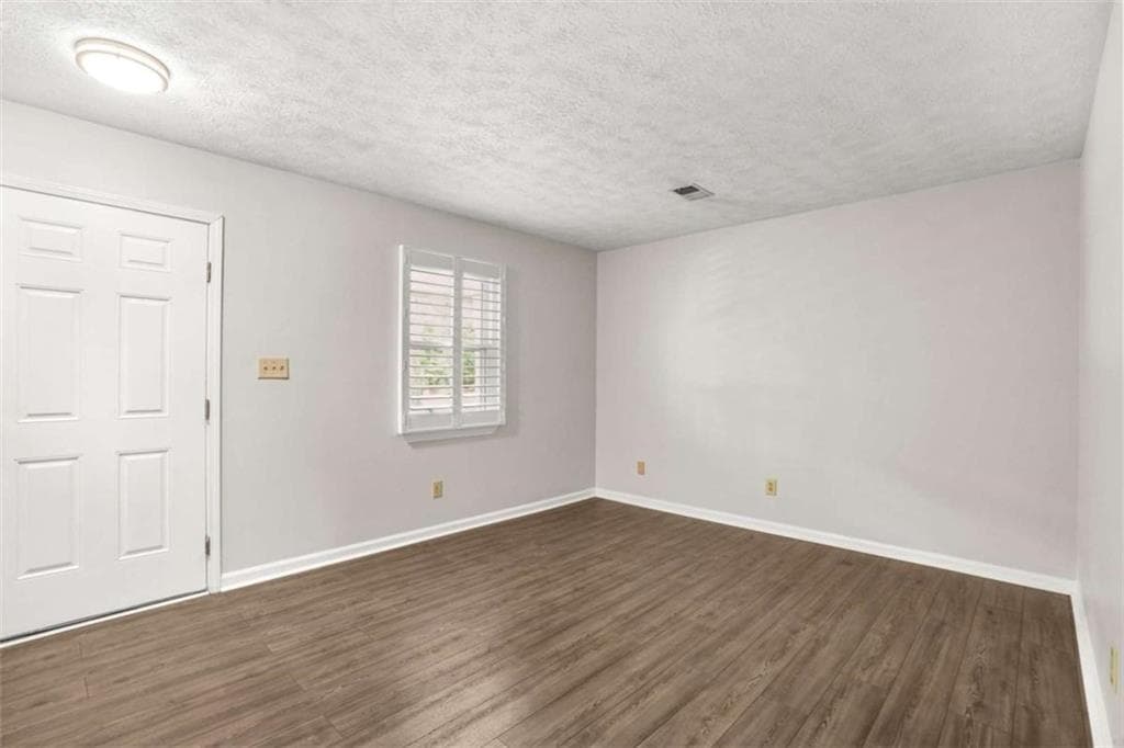 3 bedroom, 2 bathroom, 1,144 sq ft single family residence for sale at 6988 Tan Bark Court, Riverdale, GA 30296 — photo 7