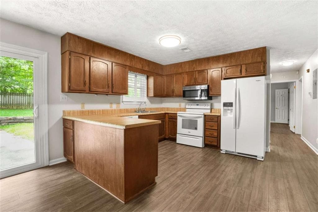 3 bedroom, 2 bathroom, 1,144 sq ft single family residence for sale at 6988 Tan Bark Court, Riverdale, GA 30296 — photo 10