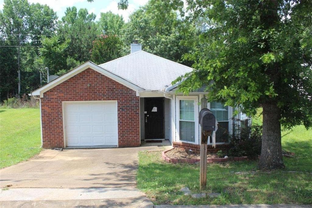 3 bedroom, 2 bathroom, 1,391 sq ft single family residence under contract at 6592 Browns Mill Ferry Drive, Lithonia, GA 30038