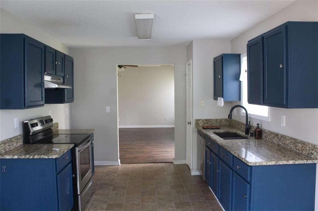 3 bedroom, 2 bathroom, 1,391 sq ft single family residence under contract at 6592 Browns Mill Ferry Drive, Lithonia, GA 30038 — photo 7
