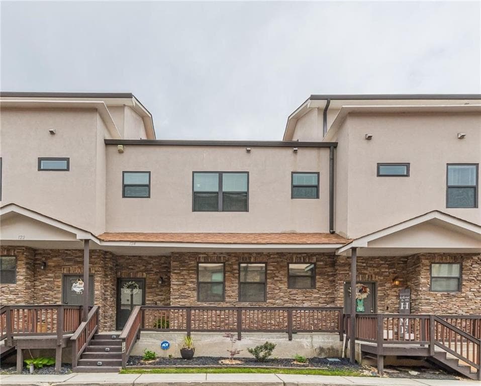4 bedroom, 5 bathroom, 2,076 sq ft townhouse for sale at 124 Kiram Terrace, Atlanta, GA 30331 — photo 2