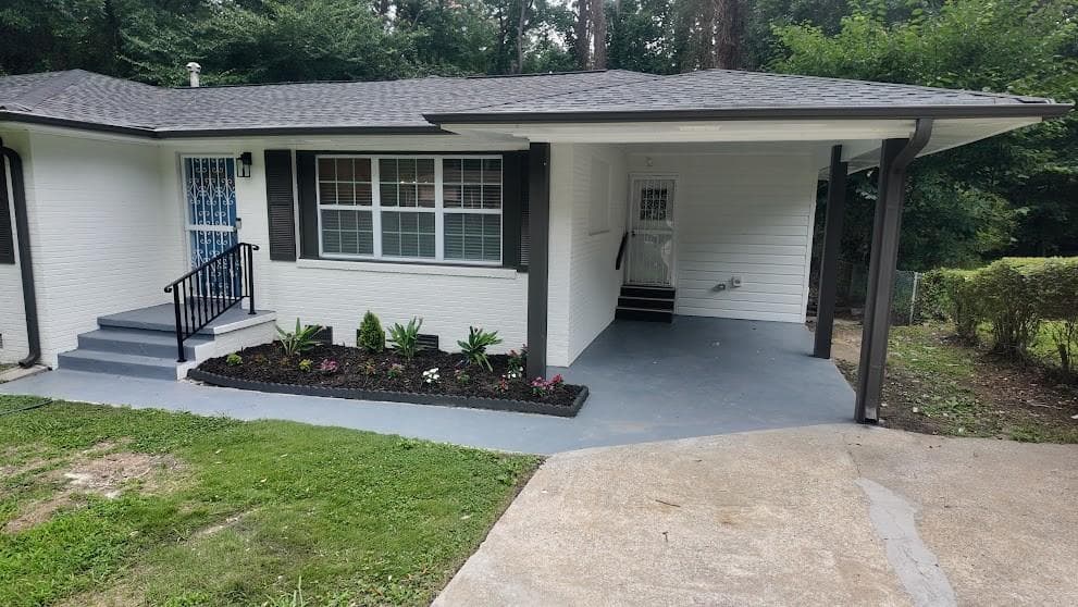 4 bedroom, 2 bathroom, 1,500 sq ft single family residence under contract at 2181 Meadowlane Drive, Atlanta, GA 30311 — photo 3