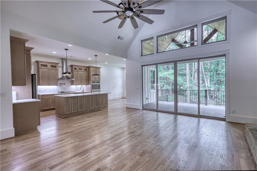 6 bedroom, 6 bathroom, 4,256 sq ft single family residence for sale at 1040 Oak Valley Road, Greensboro, GA 30642 — photo 9