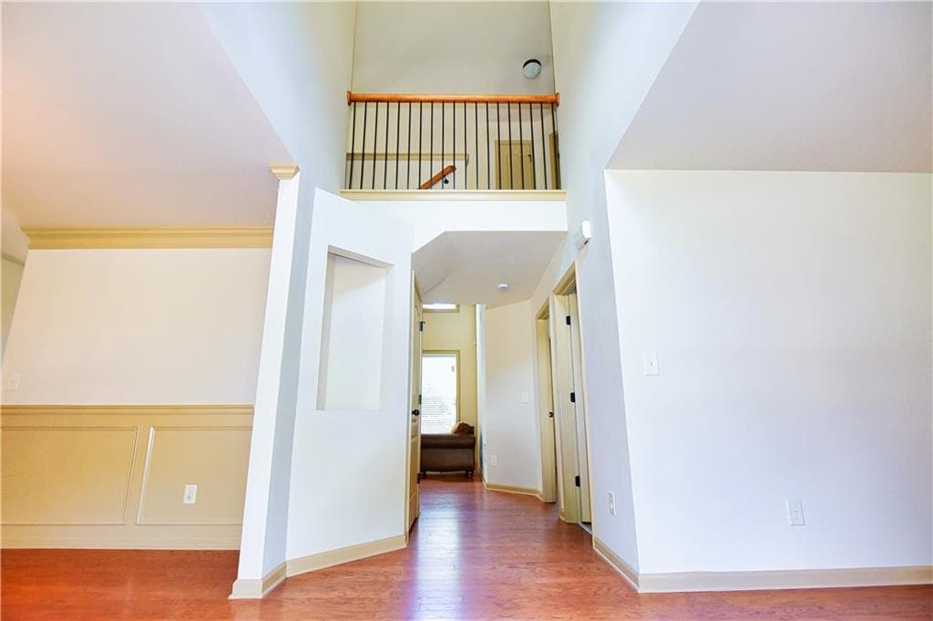 5 bedroom, 3 bathroom, 2,636 sq ft single family residence for sale at 1721 Bridle Road, Lawrenceville, GA 30043 — photo 6