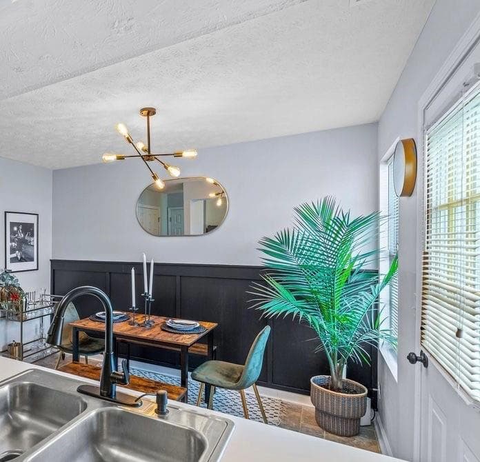 2 bedroom, 2 bathroom townhouse for rent at 1327 Hollenbeck Lane, Riverdale, GA 30296 for $1,650 a month — photo 8