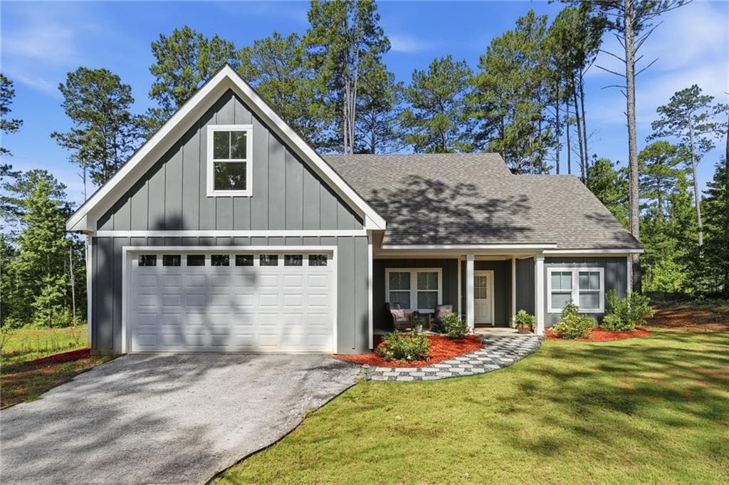 3 bedroom, 2 bathroom, 1,806 sq ft single family residence for sale at 191 Crooked Creek Bay Road, Eatonton, GA 31024