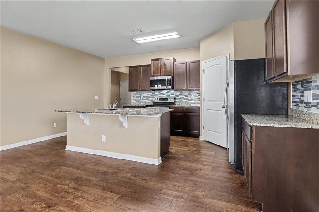 4 bedroom, 2 bathroom, 1,855 sq ft single family residence for sale at 1886 Osprey Drive, Hampton, GA 30228 — photo 9