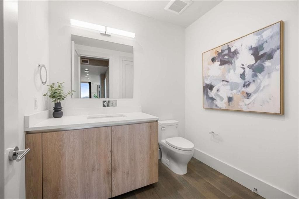 3 bedroom, 3 bathroom, 2,460 sq ft condominium for sale at 3107 Peachtree Road 1804, Atlanta, GA 30305 — photo 10