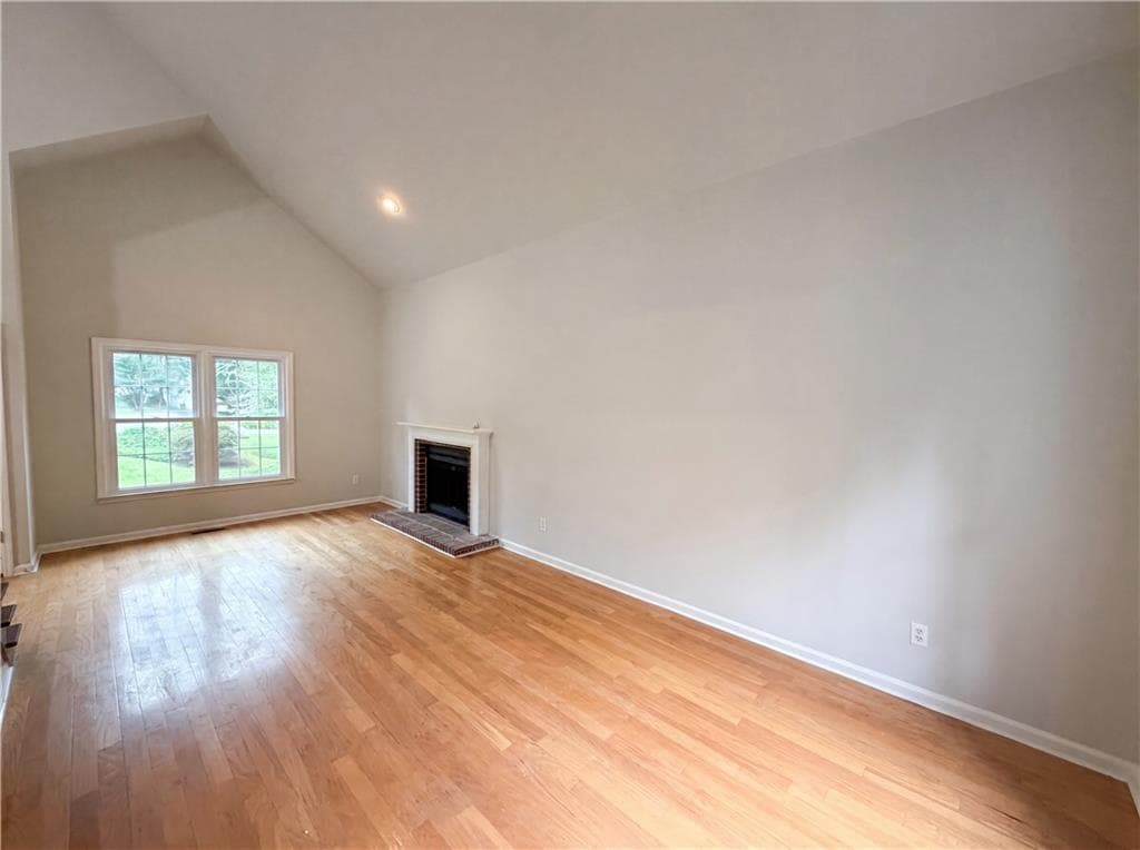 3 bedroom, 3 bathroom, 2,062 sq ft single family residence for sale at 3162 Oak Leaf Court, Marietta, GA 30064 — photo 8