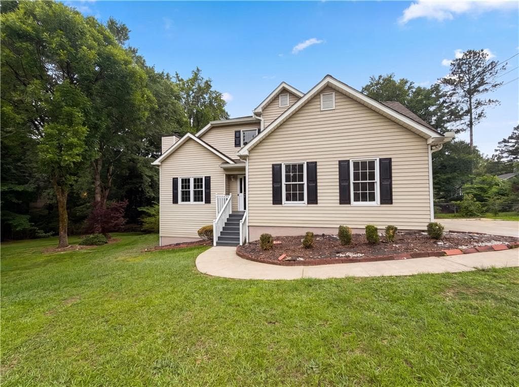3 bedroom, 3 bathroom, 2,062 sq ft single family residence for sale at 3162 Oak Leaf Court, Marietta, GA 30064 — photo 1 of 24