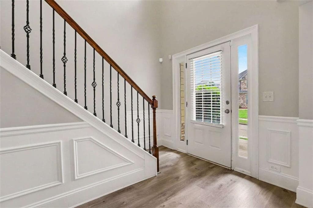 4 bedroom, 3 bathroom, 2,418 sq ft single family residence under contract at 302 Kells Court, Woodstock, GA 30188 — photo 4
