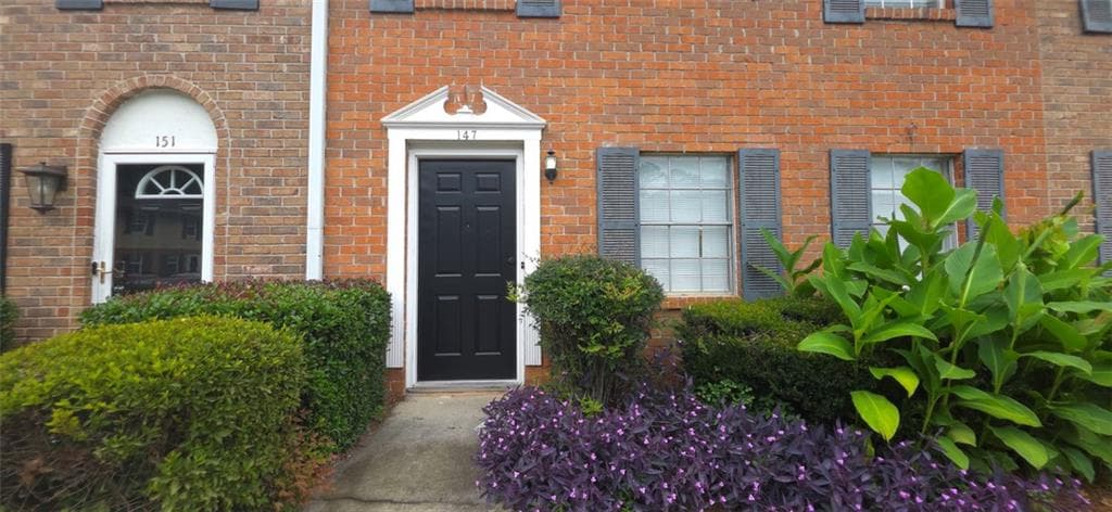 3 bedroom, 3 bathroom, 1,320 sq ft condominium for rent at 147 Northdale Place, Lawrenceville, GA 30046 for $1,700 a month — photo 4