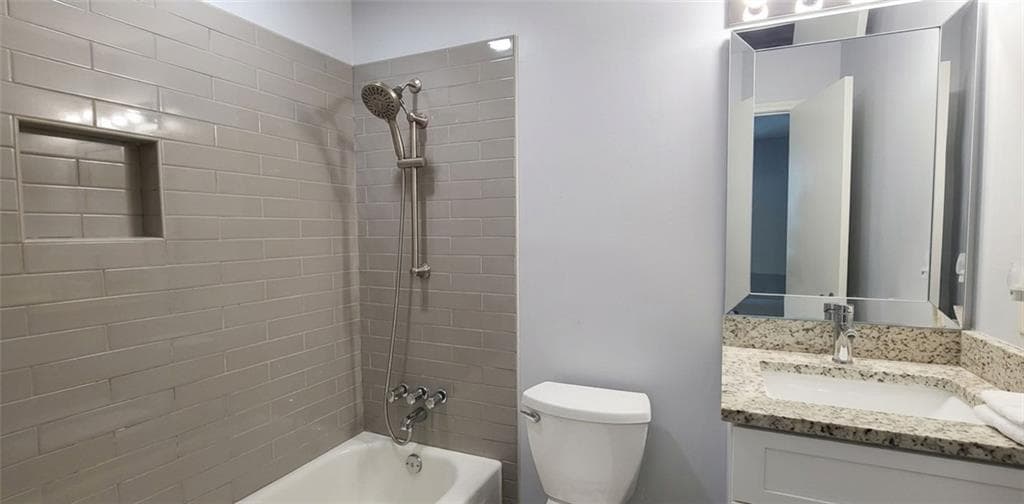 3 bedroom, 3 bathroom, 1,320 sq ft condominium for rent at 147 Northdale Place, Lawrenceville, GA 30046 for $1,700 a month — photo 8
