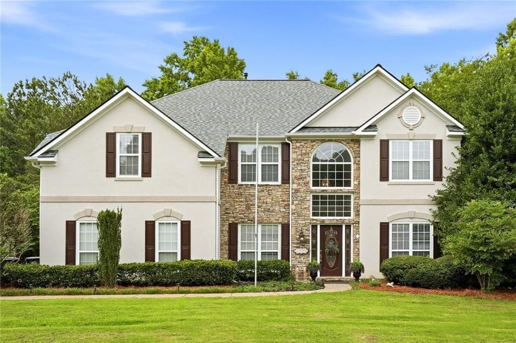 4 bedroom, 3 bathroom, 2,794 sq ft single family residence sold at 4040 Delamar Drive, Cumming, GA 30041