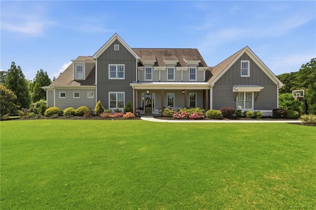 5 bedroom, 7 bathroom, 5,001 sq ft single family residence under contract at 203 Creekstone Court, Canton, GA 30115 — photo 2