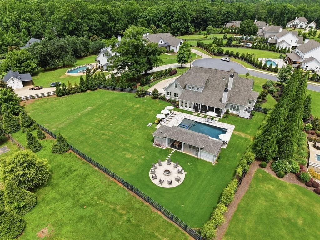 5 bedroom, 7 bathroom, 5,001 sq ft single family residence under contract at 203 Creekstone Court, Canton, GA 30115 — photo 3