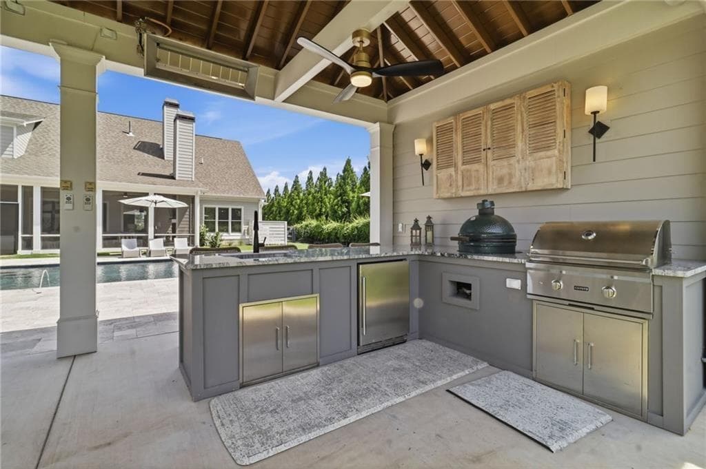 5 bedroom, 7 bathroom, 5,001 sq ft single family residence under contract at 203 Creekstone Court, Canton, GA 30115 — photo 7