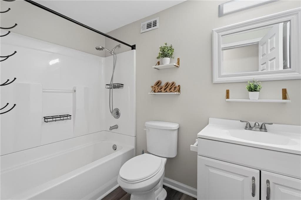 3 bedroom, 4 bathroom, 2,436 sq ft townhouse under contract at 4402 George David Way, Powder Springs, GA 30127 — photo 10