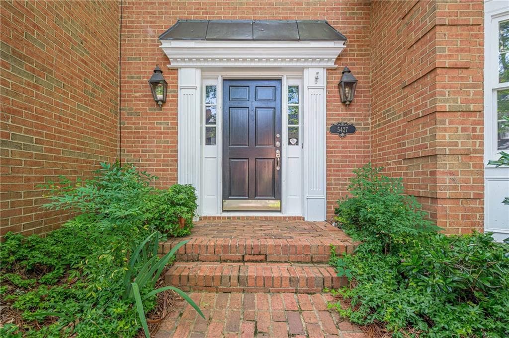 3 bedroom, 3 bathroom, 2,208 sq ft townhouse for sale at 5427 Trentham Drive, Atlanta, GA 30338 — photo 5