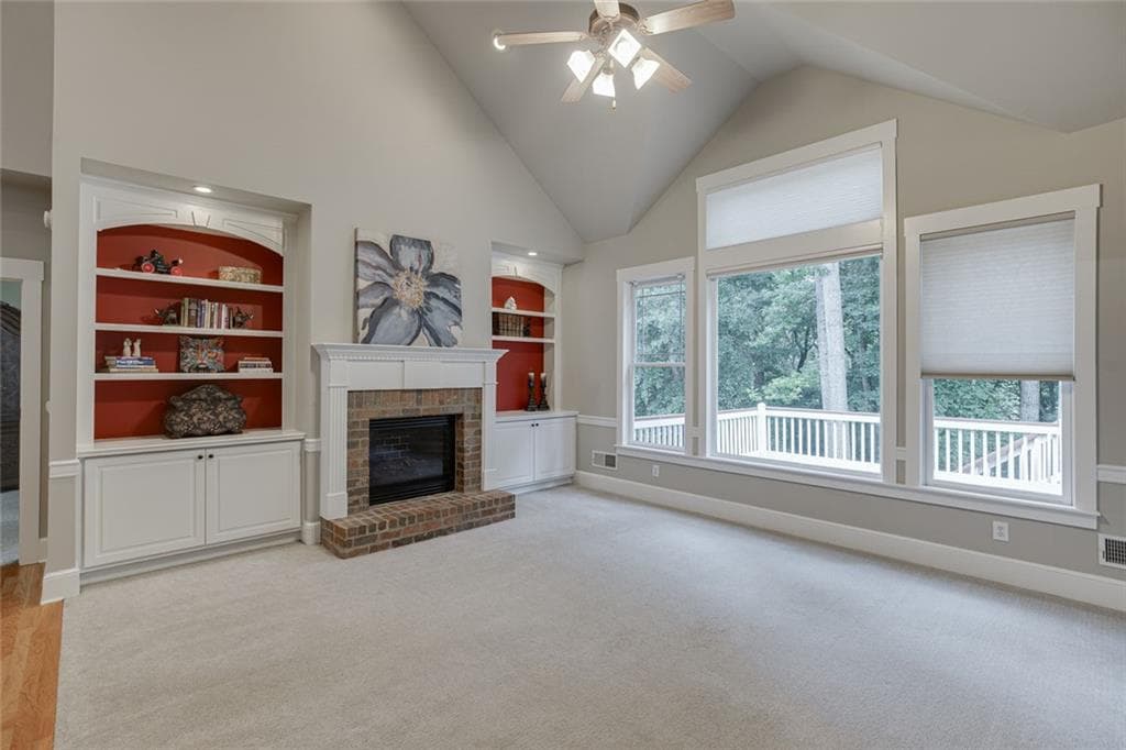 4 bedroom, 3 bathroom, 2,947 sq ft single family residence for sale at 5843 Peacock Lane, Hoschton, GA 30548 — photo 9