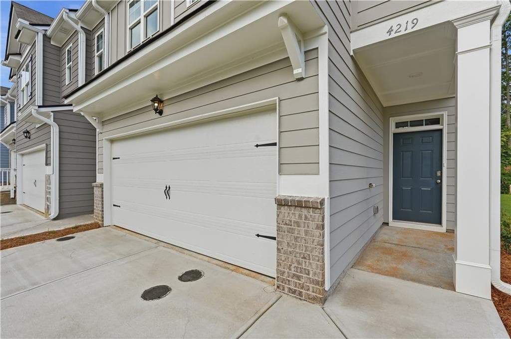 3 bedroom, 3 bathroom, 1,857 sq ft townhouse for rent at 4219 Merlin Pass, Gainesville, GA 30506 for $2,200 a month — photo 2