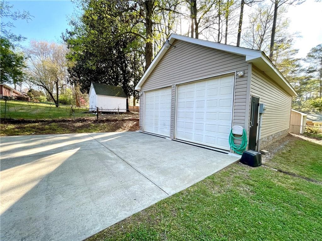 4 bedroom, 3 bathroom, 1,740 sq ft single family residence for sale at 226 Pine Forest Drive, Lawrenceville, GA 30046 — photo 2