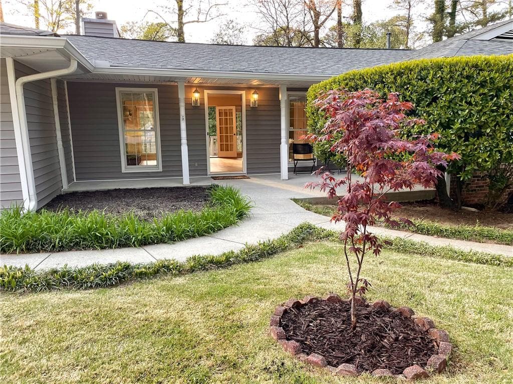 4 bedroom, 3 bathroom, 1,740 sq ft single family residence for sale at 226 Pine Forest Drive, Lawrenceville, GA 30046 — photo 3