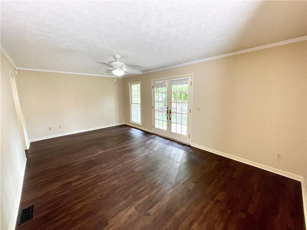 4 bedroom, 3 bathroom, 1,740 sq ft single family residence for sale at 226 Pine Forest Drive, Lawrenceville, GA 30046 — photo 6