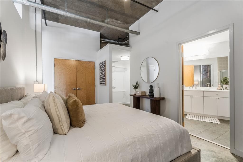 2 bedroom, 2 bathroom, 1,116 sq ft condominium under contract at 660 Glen Iris Drive 305, Atlanta, GA 30308 — photo 10