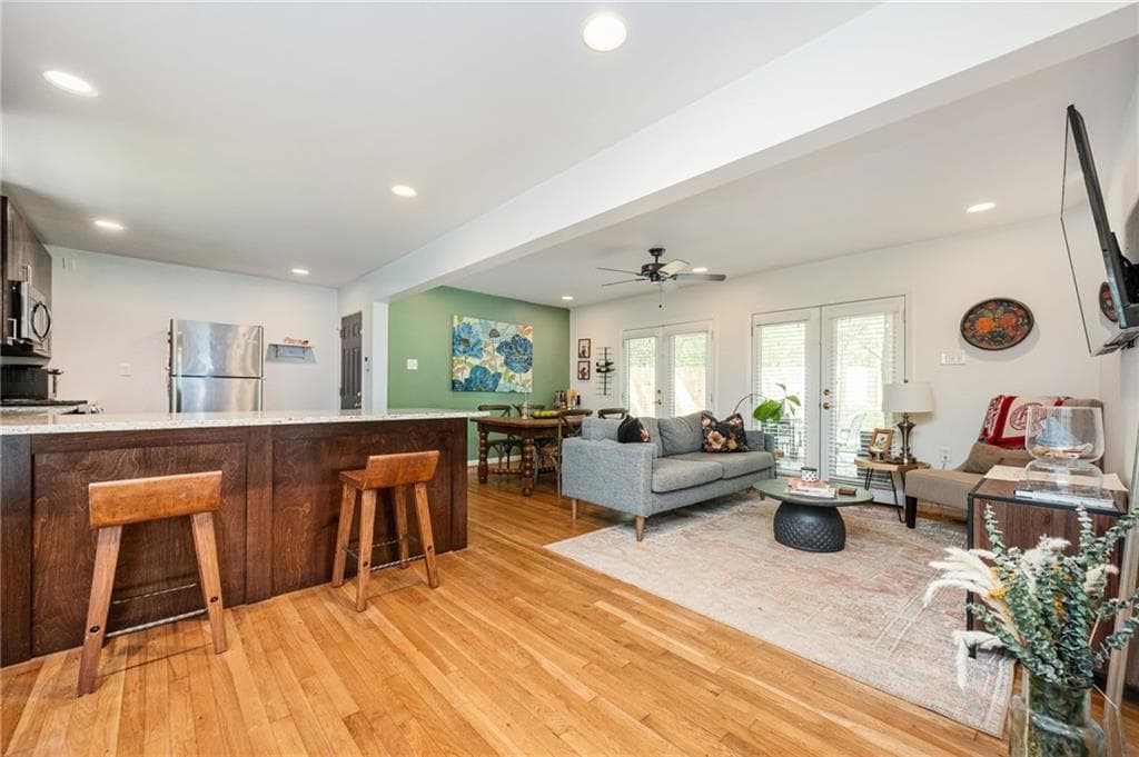 2 bedroom, 2 bathroom, 1,100 sq ft single family residence for sale at 1428 Sandy Lane, Decatur, GA 30032 — photo 3
