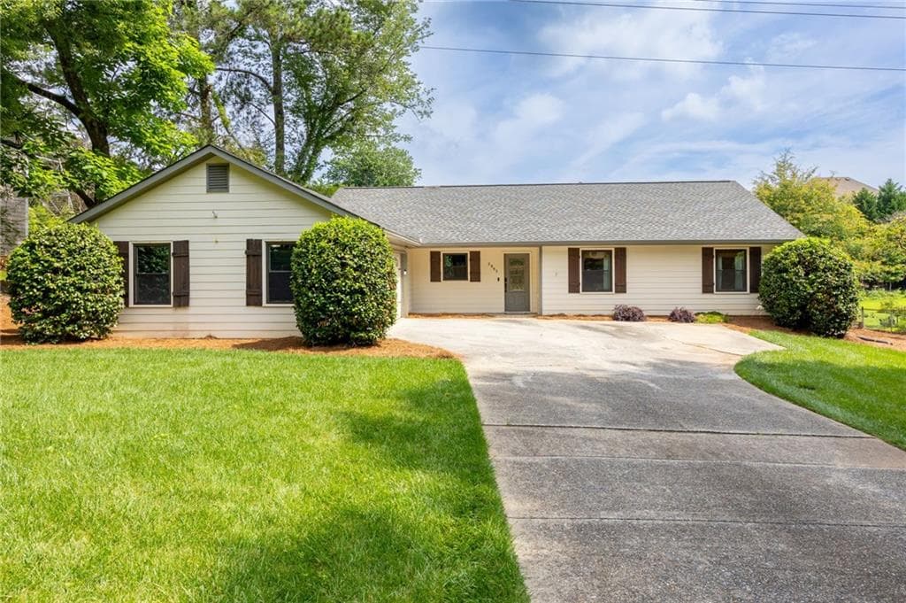3 bedroom, 2 bathroom, 1,760 sq ft single family residence sold at 3093 Old Canton Court, Marietta, GA 30068