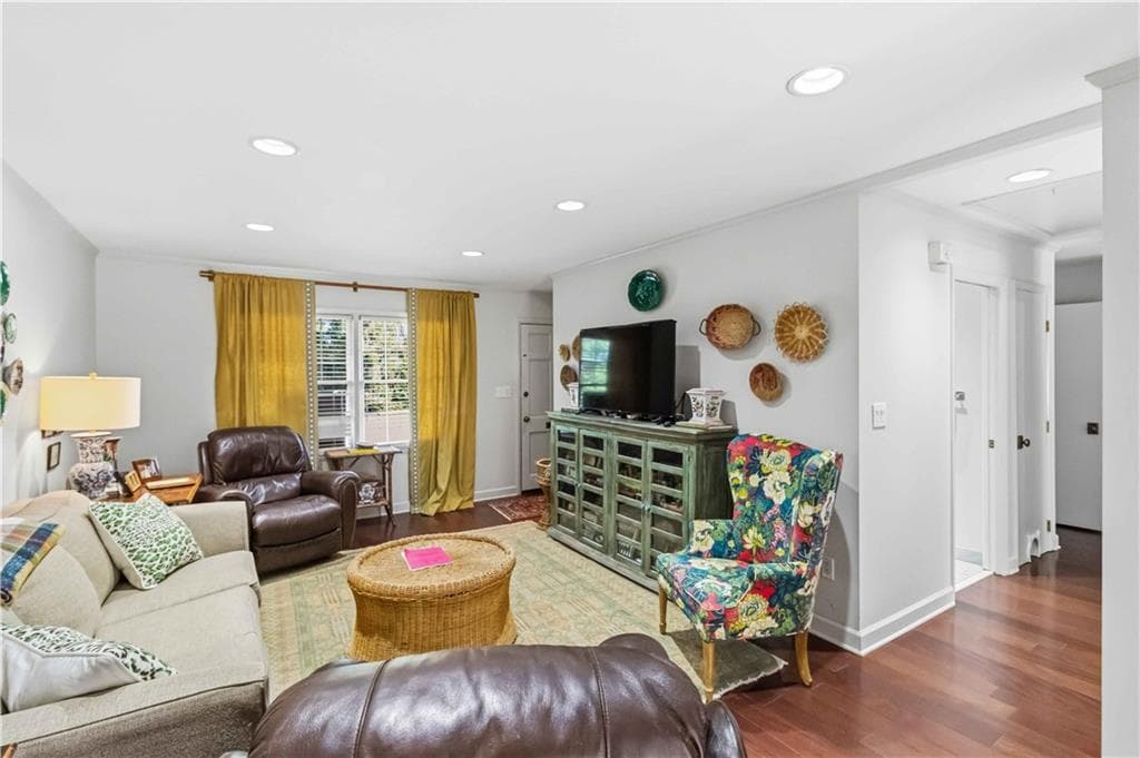 2 bedroom, 2 bathroom, 1,260 sq ft condominium for sale at 3301 Stonecrest Court, Atlanta, GA 30341 — photo 9