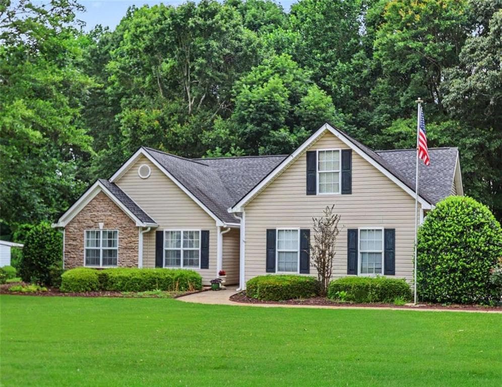 3 bedroom, 2 bathroom, 1,678 sq ft home for sale at 157 Cabots Creek Drive, Jefferson, GA