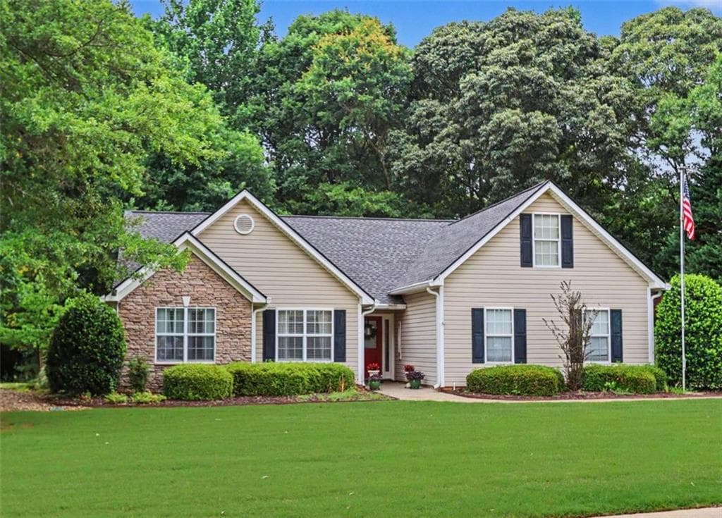 3 bedroom, 2 bathroom, 1,678 sq ft single family residence for sale at 157 Cabots Creek Drive, Jefferson, GA 30549 — photo 3