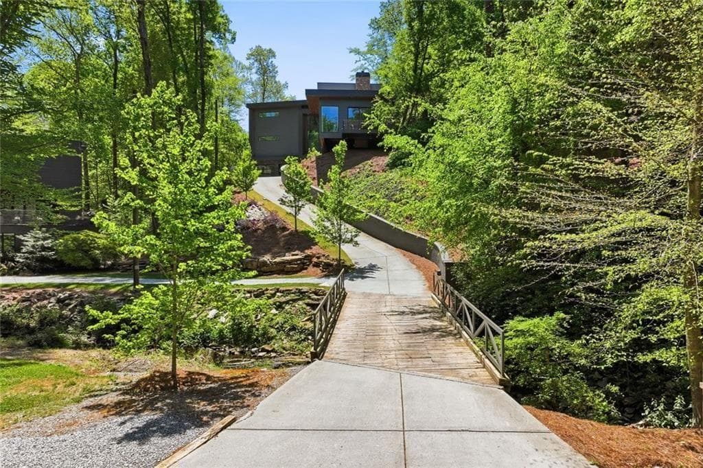 4 bedroom, 6 bathroom, 4,588 sq ft single family residence sold at 575 Mountain Way, Atlanta, GA 30342