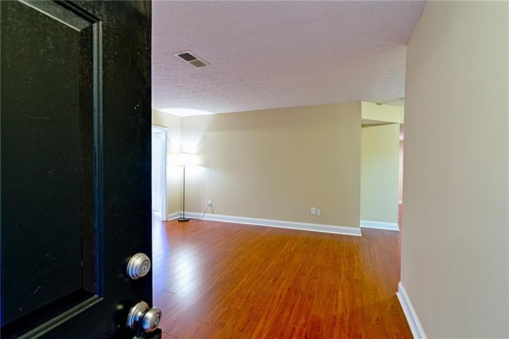 2 bedroom, 1 bathroom, 1,097 sq ft condominium for rent at 1808 Augusta Drive, Marietta, GA 30067 for $1,545 a month — photo 1 of 24