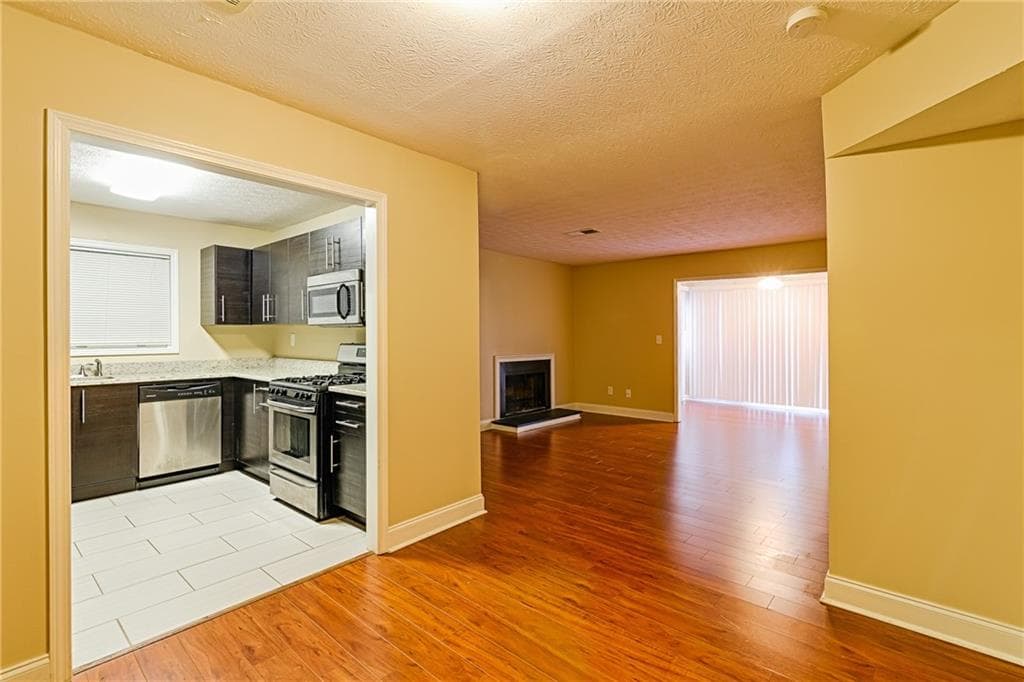 2 bedroom, 1 bathroom, 1,097 sq ft condominium for rent at 1808 Augusta Drive, Marietta, GA 30067 for $1,545 a month — photo 6