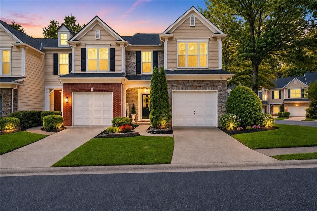 3 bedroom, 3 bathroom, 1,638 sq ft townhouse for sale at 251 Kigian Trail, Woodstock, GA 30188 — photo 1 of 25