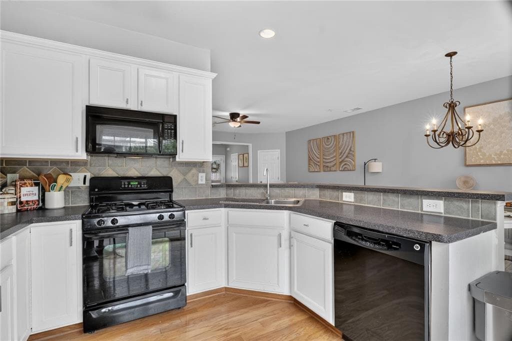3 bedroom, 3 bathroom, 1,638 sq ft townhouse for sale at 251 Kigian Trail, Woodstock, GA 30188 — photo 5