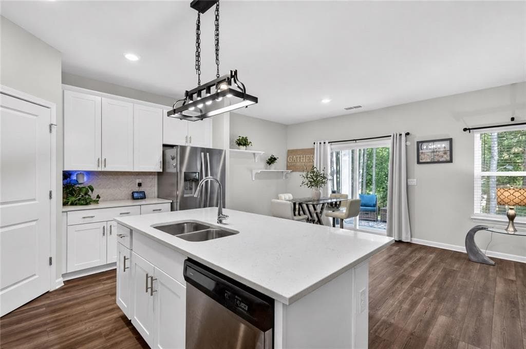 5 bedroom, 3 bathroom, 2,752 sq ft single family residence for sale at 4161 Dean Grove Wy, Loganville, GA 30052 — photo 4