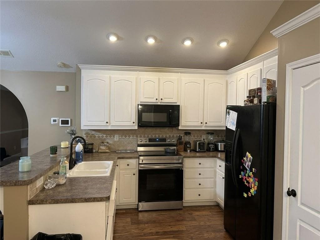 3 bedroom, 2 bathroom, 1,725 sq ft single family residence for sale at 55 Riverbrooke Terrace, Covington, GA 30016 — photo 4
