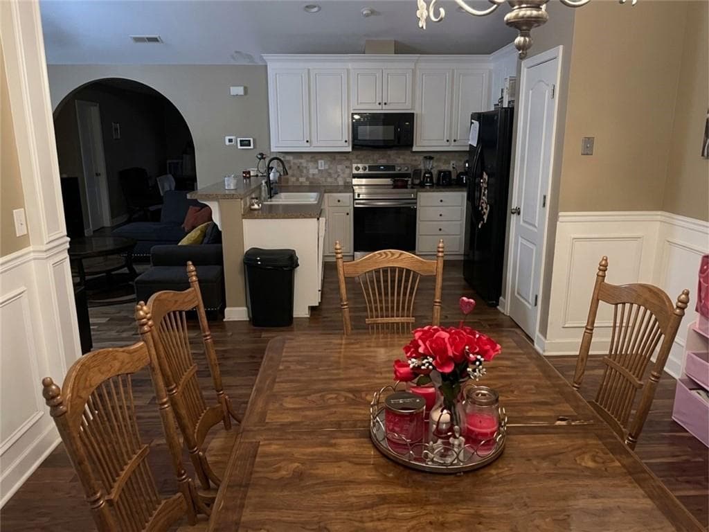 3 bedroom, 2 bathroom, 1,725 sq ft single family residence for sale at 55 Riverbrooke Terrace, Covington, GA 30016 — photo 6