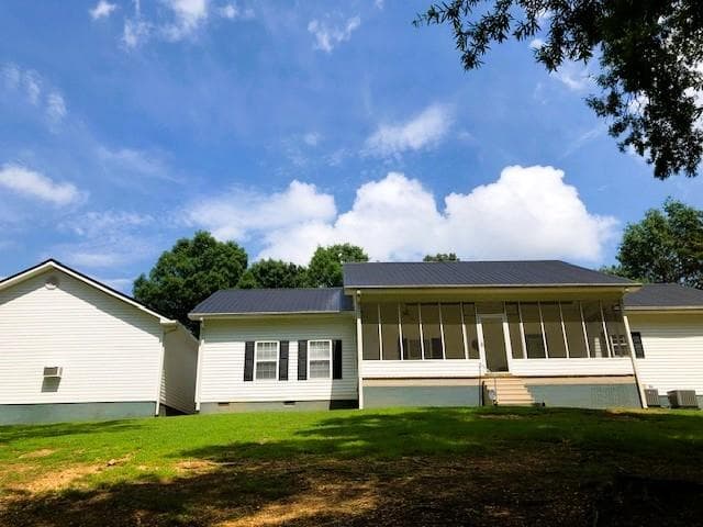 3 bedroom, 2 bathroom, 2,100 sq ft single family residence for sale at 960 Mcentyre Loop, Calhoun, GA 30701 — photo 5