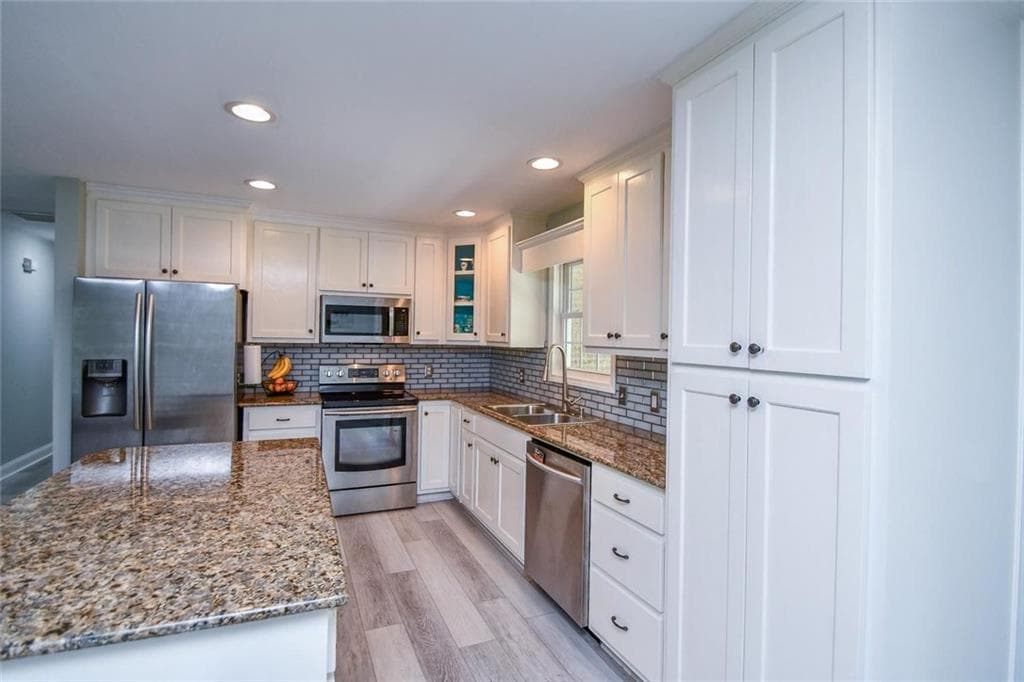 3 bedroom, 2 bathroom, 1,785 sq ft single family residence for sale at 75 Eastgate Drive, Dawsonville, GA 30534 — photo 6