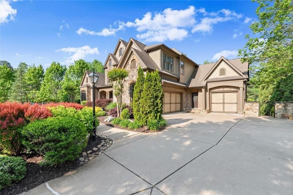7 bedroom, 6 bathroom, 8,433 sq ft single family residence for sale at 1225 Waterfall Lane, Acworth, GA 30101 — photo 6