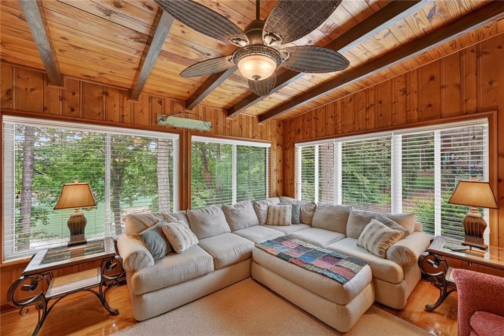 3 bedroom, 3 bathroom, 1,638 sq ft single family residence for sale at 6321 Lakeview Drive, Buford, GA 30518 — photo 7