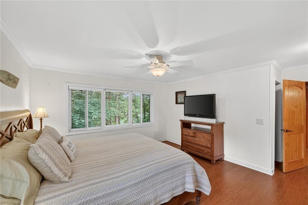 3 bedroom, 3 bathroom, 1,638 sq ft single family residence for sale at 6321 Lakeview Drive, Buford, GA 30518 — photo 10