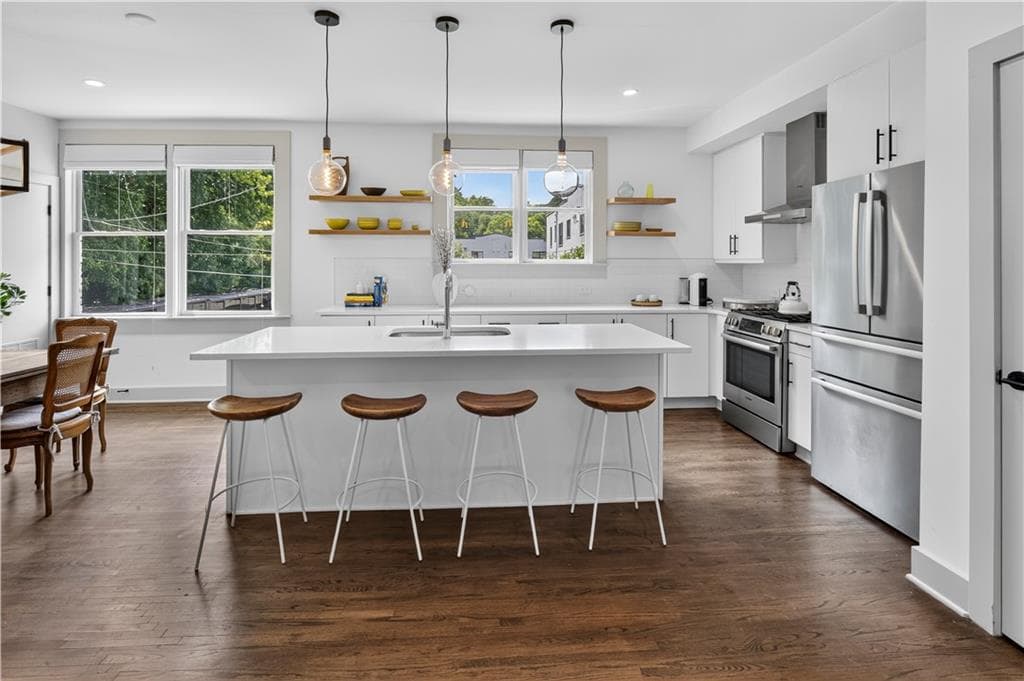 2 bedroom, 2 bathroom, 1,357 sq ft condominium sold at 78 Peachtree Memorial Drive 1, Atlanta, GA 30309
