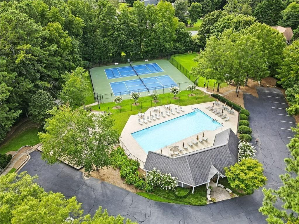 4 bedroom, 3 bathroom, 2,400 sq ft single family residence for sale at 1795 Ivey Trace, Cumming, GA 30041 — photo 7